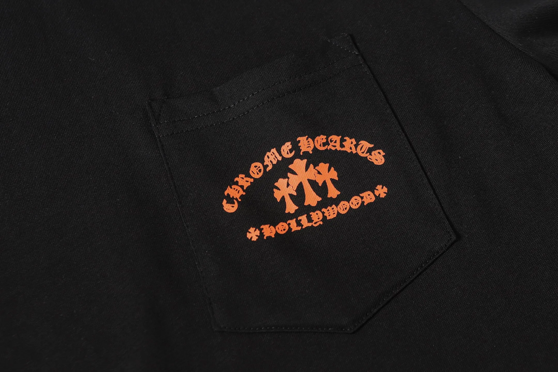 P160 Cross-border quantity model. Those who pursue quality, please do not place an order. -Chrome Hearts/Chrome Hearts Sanskrit Sanskrit Cross✝️Print popular long-sleeved T-shirt -High weight, high density and high quality. The wool is soft, delicate and skin-friendly. It feels soft and silky. It has excellent warmth and skin-friendly properties.